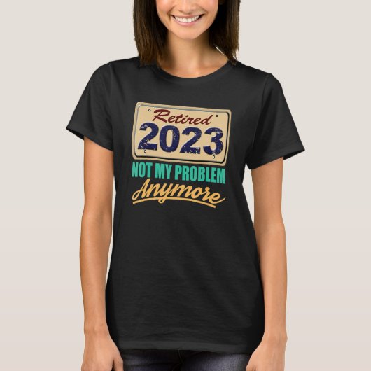 2023年退職 お父さん お母さん 退職者 退職 お祝い Tシャツ (正面)