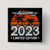 2023生まれ年以来2023年限定版レトロ素晴らし 缶バッジ (正面)
