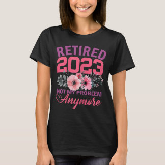 2023退職した年おもしろい女性への引退贈呈 Tシャツ