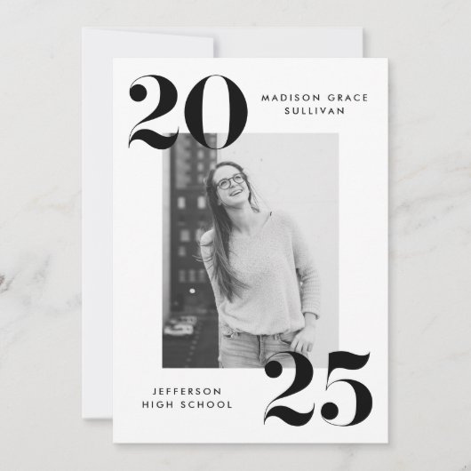 2023黒はっきりしたレタリング写真卒業パーティー 招待状 (正面)