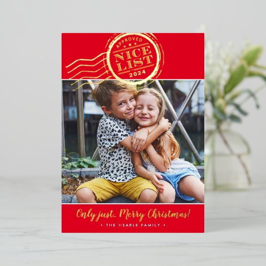 2023 CHRISTMAS PHOTO cute kids Nice List stamp red 箔シーズンカード (立ち正面)