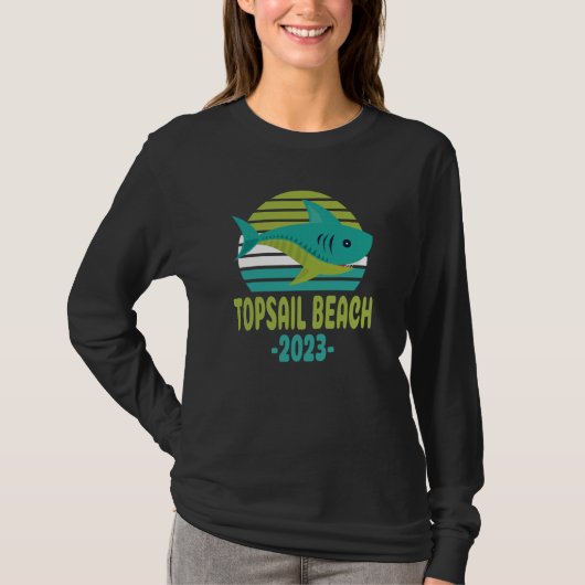 2023 Topsail Beach North Carolina Shark Tシャツ (正面)