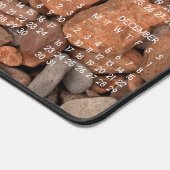 2024カレンダー国素朴自然岩の写真 デスクマット (コーナー)