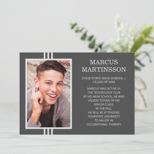 2024スタイリッシュ年モダン卒業写真のグレークラス 案内状 (スタンド正面)