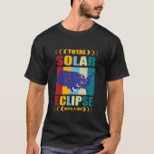 2024トータル太陽の・パス・シャツ付きEclipse合計 Tシャツ (正面)
