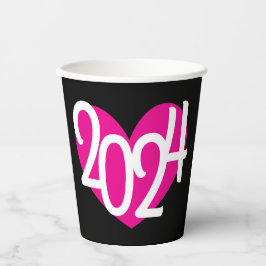 2024ピンクのハートグラフィック新年パーティーのブラック 紙コップ
