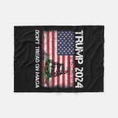 2024マグアアメリカ米国国旗のヘビを踏まない フリースブランケット (正面(横))