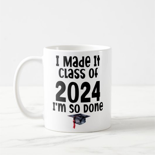 2024年のクラスで卒業した コーヒーマグカップ (左)