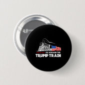 2024年のトランプ列車乗船アメリカ国旗 缶バッジ (正面&裏面)