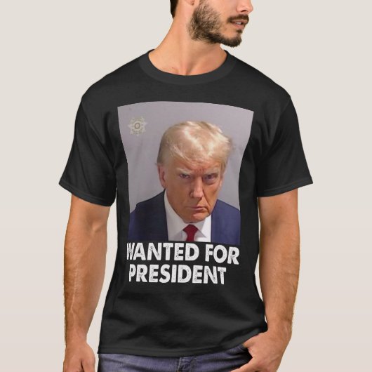 2024年の大統領おもしろいに向けたトランプのショット Tシャツ (正面)