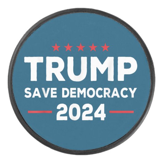 2024年の救トランプ民主主義トランプ アイスホッケーパック (正面)