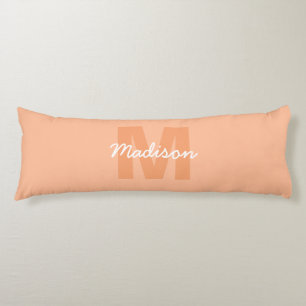 2024年の桃の色とカスタムモノグラム名 ボディピロー