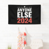 2024年の選挙運動の政治団体おもしろい 横断幕 (インサイチュ)