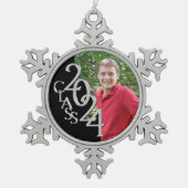 2024年クラシックの卒業写真のクラス スノーフレークピューターオーナメント (正面)