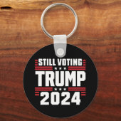 2024年トランプの愛国的なアメリカ国旗を未だ投票している キーホルダー (正面)
