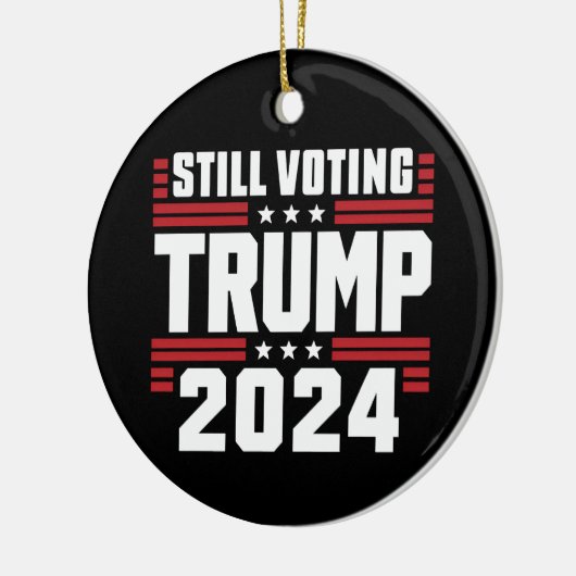 2024年トランプの愛国的なアメリカ国旗を未だ投票している セラミックオーナメント (左)
