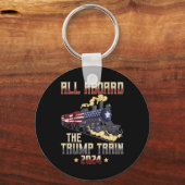 2024年トランプ列車に乗ってアメリカ国旗1 キーホルダー (正面)