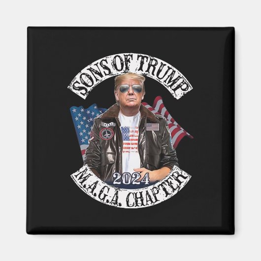 2024年トランプ・マガ章の マグネット (正面)