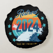 2024年公式に退職 ラウンドクッション (裏面)