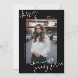 2024年卒業のミニマリストの白黒クラス 招待状