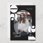 2024年卒業モダンの白黒はっきりしたクラス 招待状 (正面)