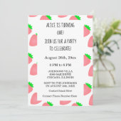 2024年最初の1歳の誕生日 ストロベリーピンクの赤ちゃん女の子 招待状 (スタンド正面)