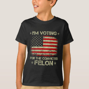 2024年有罪判決を受けたフェロンおもしろいトランプの投票 Tシャツ