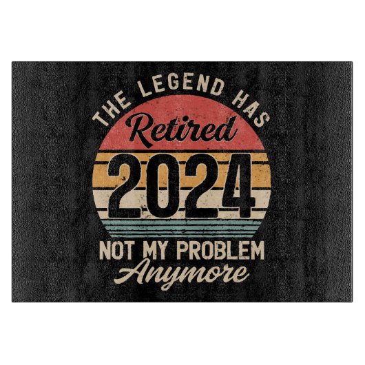 2024年退職したのでもう知らない カッティングボード (正面)