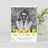 2024年 現代的な黄色の卒業写真招待状 招待状 (スタンド正面)