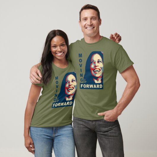 2024年MOVING FORWARD Kamala Harris for President Tシャツ (ユニセックス)