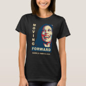 2024年MOVING FORWARD Kamala Harris for President Tシャツ (正面)