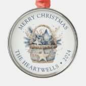 2024青いパーソナライズされたバスケットメリークリスマス メタルオーナメント (正面)