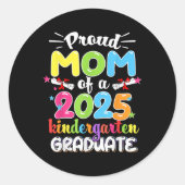 2025おもしろい年の幼稚園誇りを持った学年のクラスのママ ラウンドシール (正面)