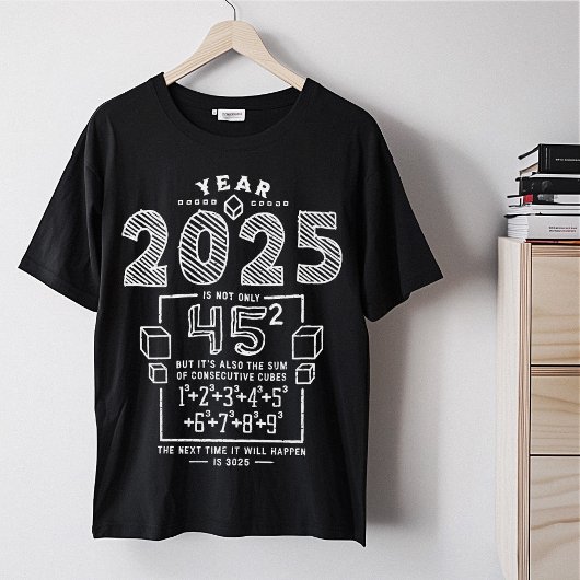 2025おもしろい年平方丸型数値演算バフ先生 Tシャツ