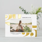 2025はっきりしたタイポグラフィ写真卒業金ゴールド 箔招待状 (立ち正面)