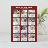 2025カレンダファミリー12フォトコラージュ赤モダン色 シーズンカード (スタンド正面)