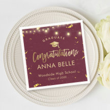 2025パーソナライズされた年カスタムの卒業クラス赤