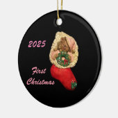 2025ピンクパジャマストッキングベアファーストクリスマス セラミックオーナメント (左)
