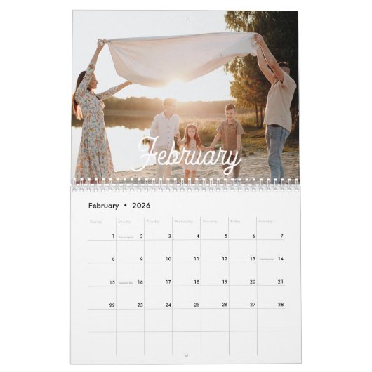 2025フォトカレンダーカスタムタイトルと13枚の写真 カレンダー (2月 2026)