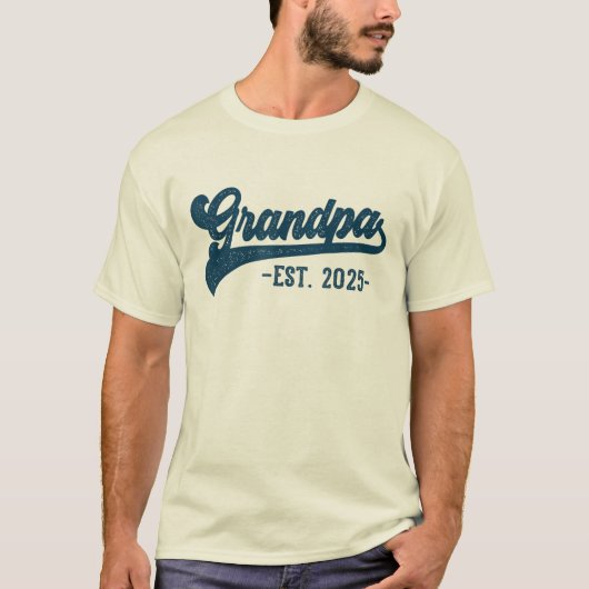 2025年おじいちゃん決定!初めてのおじいちゃん Tシャツ (正面)
