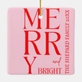 2025年と明モダンるい赤メリーピンクのクリスマス セラミックオーナメント (裏面)
