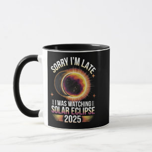 2025年に日食を見てるのが遅くな太陽のってごめんなさい マグカップ
