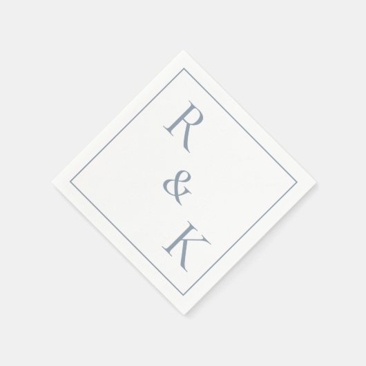 2025年のほこりっぽい青いモノグラムイニシャルレターウェディング スタンダードカクテルナプキン (角)