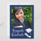 2025年のクラスNavy Blue and White Photo Graduation 招待状 (裏面)