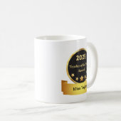 2025年の先生-パーソナライズされた Award Mug コーヒーマグカップ (正面右)