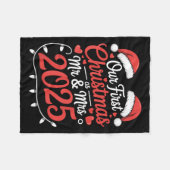 2025年の夫婦としての私たちの初めてのクリスマス結婚した フリースブランケット (正面(横))