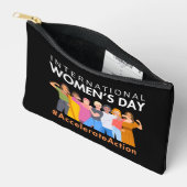 2025年の女性国際的デーのアクションを加速 アクセサリーポーチ (見開き)