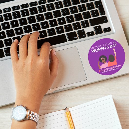 2025年の女性国際的デーのアクションを加速 ラウンドシール