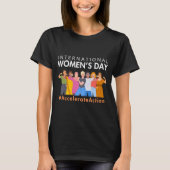 2025年の女性国際的デーのアクションを加速 Tシャツ (正面)