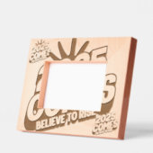 「2025年の成功に向けた視覚的なブループリントの登場」 レーザー彫刻フレーム (左)